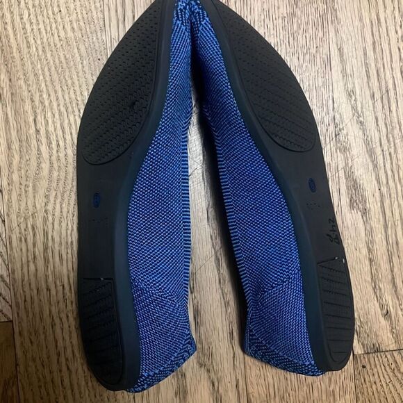 Rothy's Womens Blue Almond Toe‎ Snake Pattern Flat Heel Slip On Shoes Size 10 - Picture 4 of 11